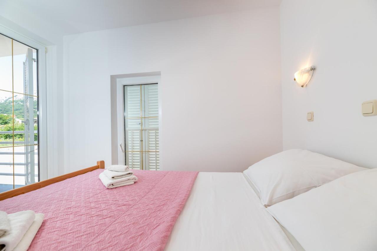 Apartments Melania & Antonia Baška Exteriér fotografie